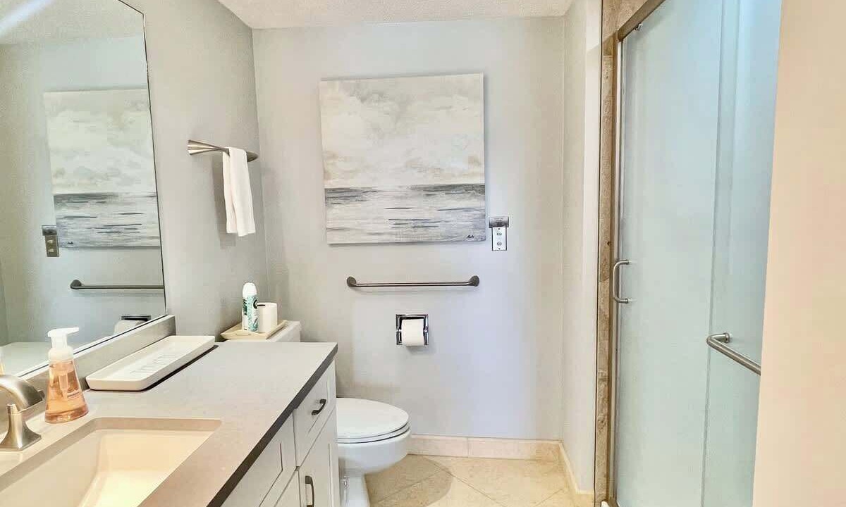 Photo of Bathroom in South Beach