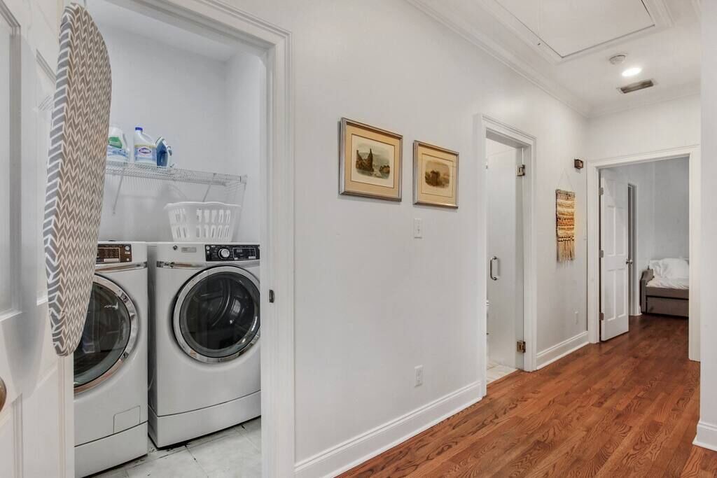 Photo of Bedroom in Metropolitan