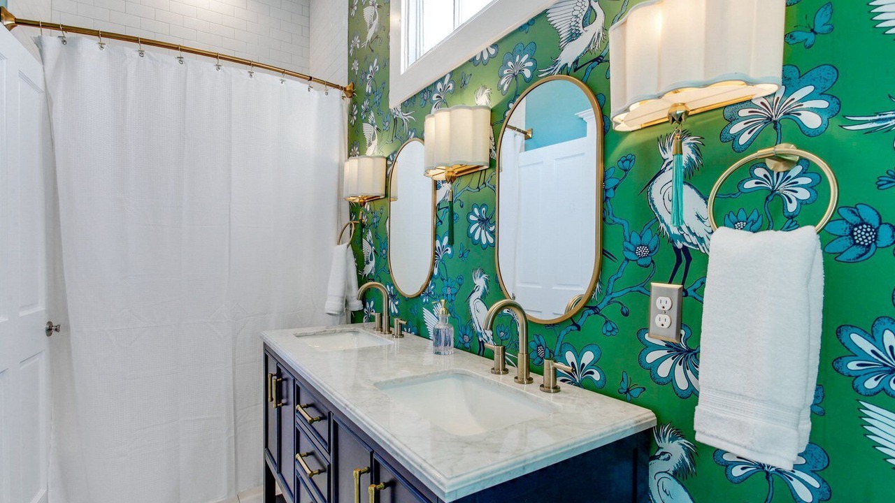 Photo of Bathroom in Metropolitan