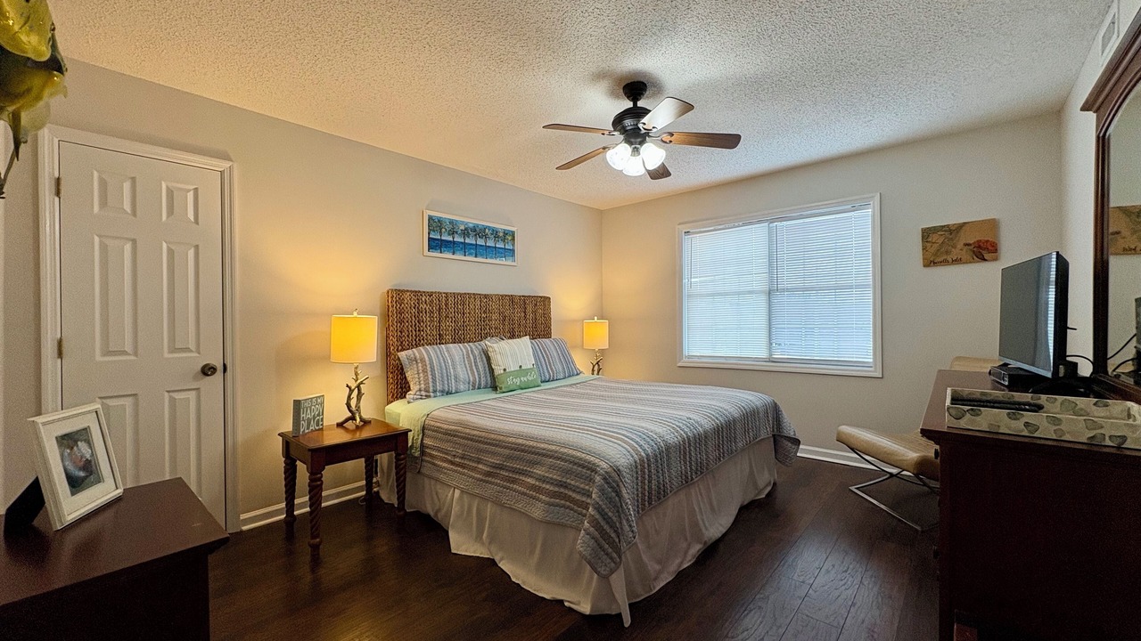 Photo of Bedroom in Surfside Beach