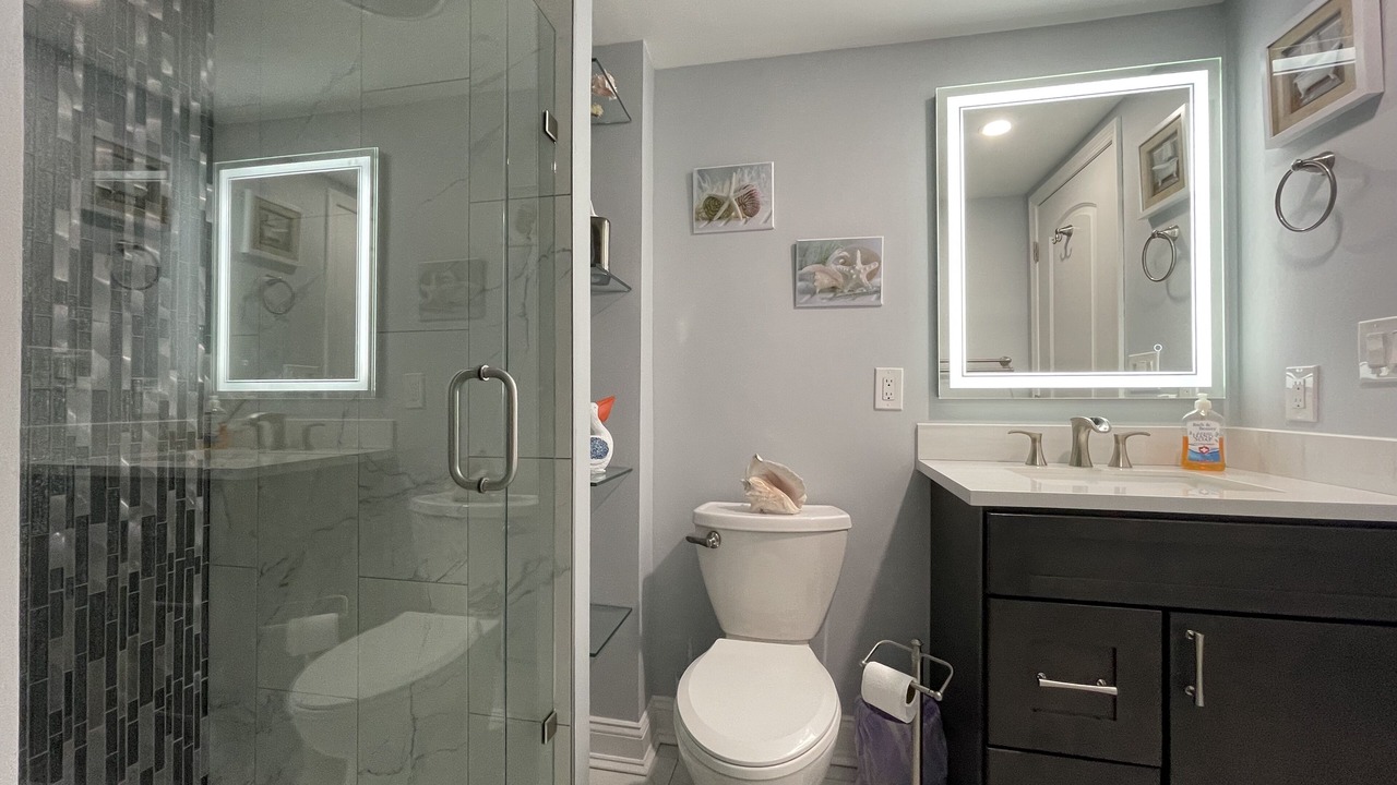 Photo of Bathroom in Garden City