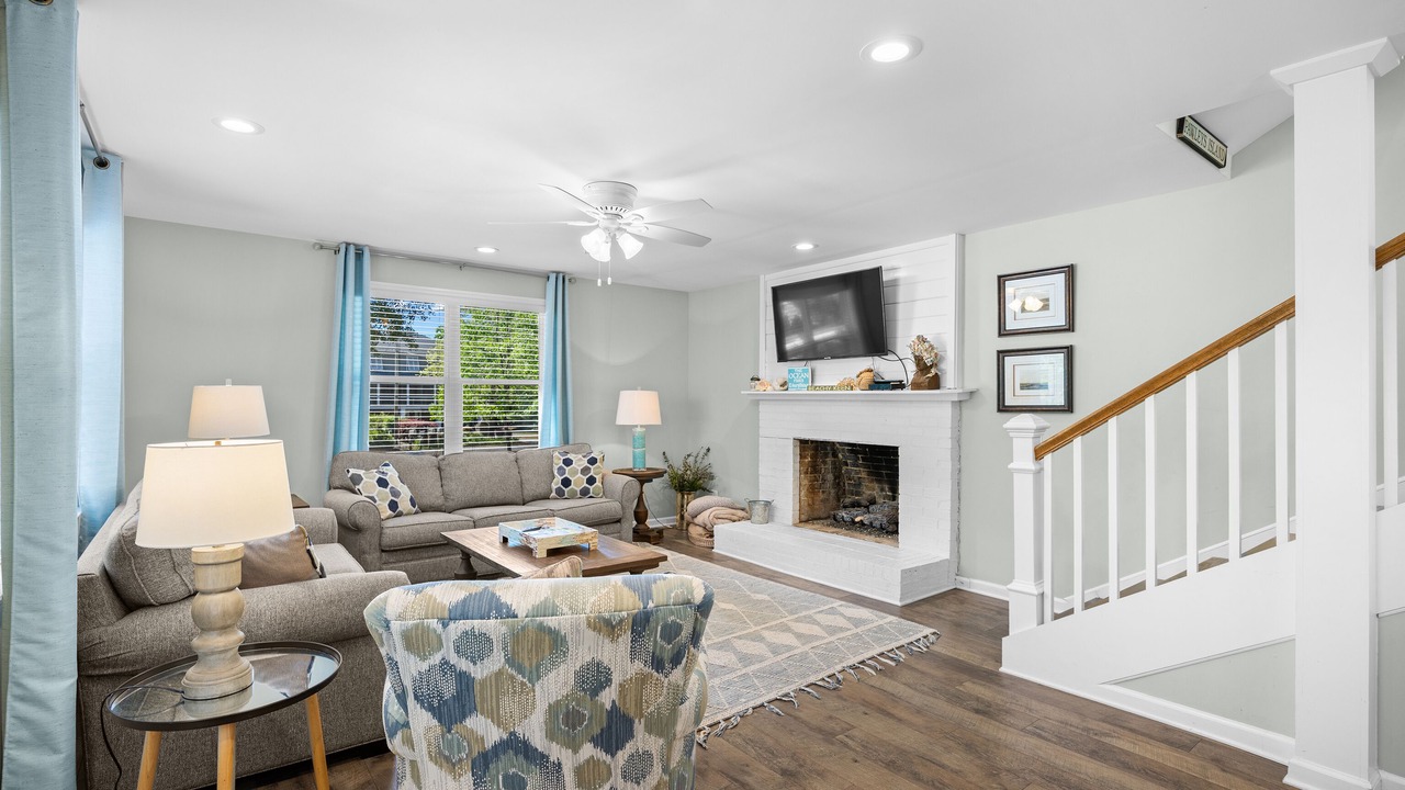 Photo of Livingroom in North Litchfield Beach