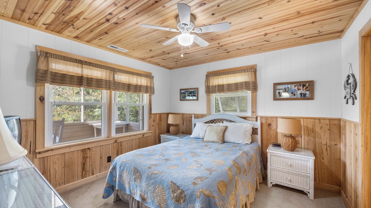 Photo of Bedroom in North Litchfield Beach