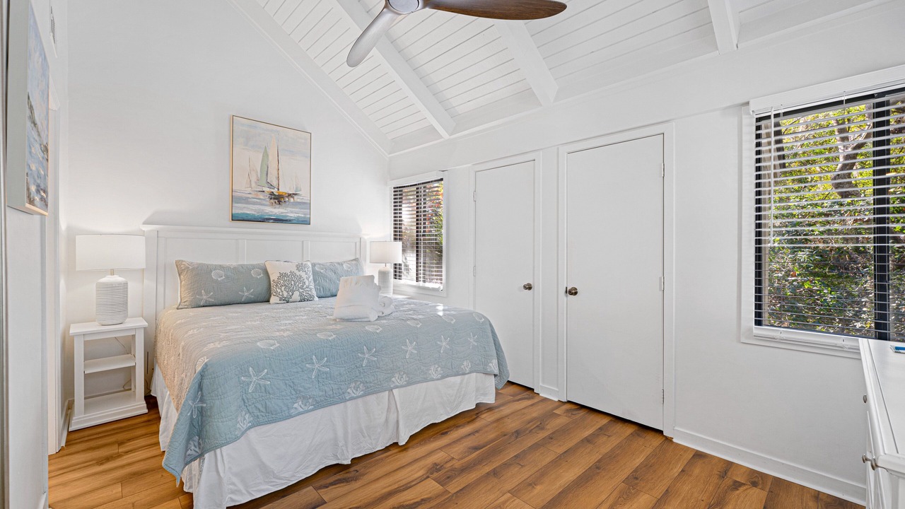 Photo of Bedroom in Night Heron