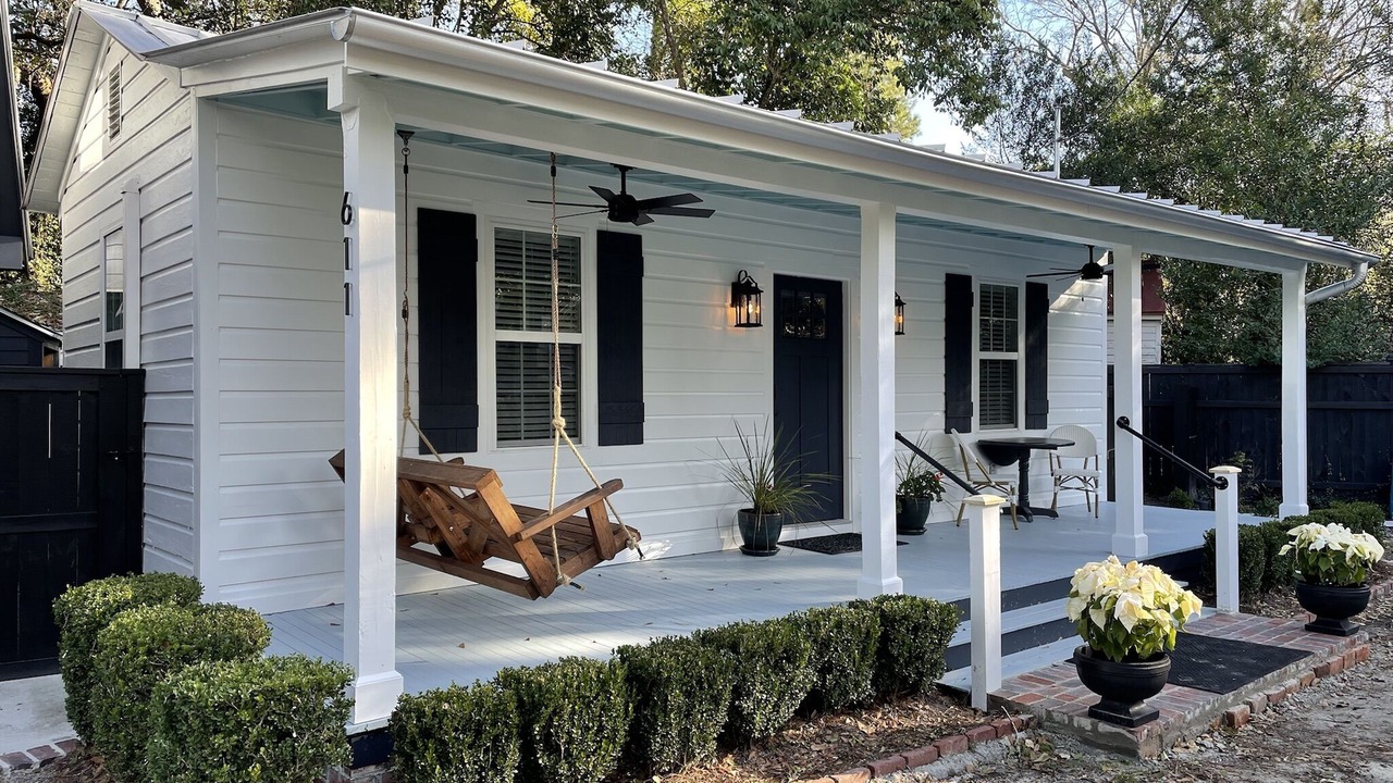 Photo of Patio Balcony in Summerville Historic District