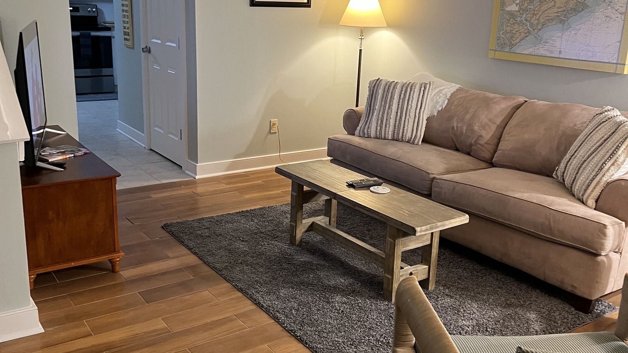 Photo of Livingroom in West Ashley