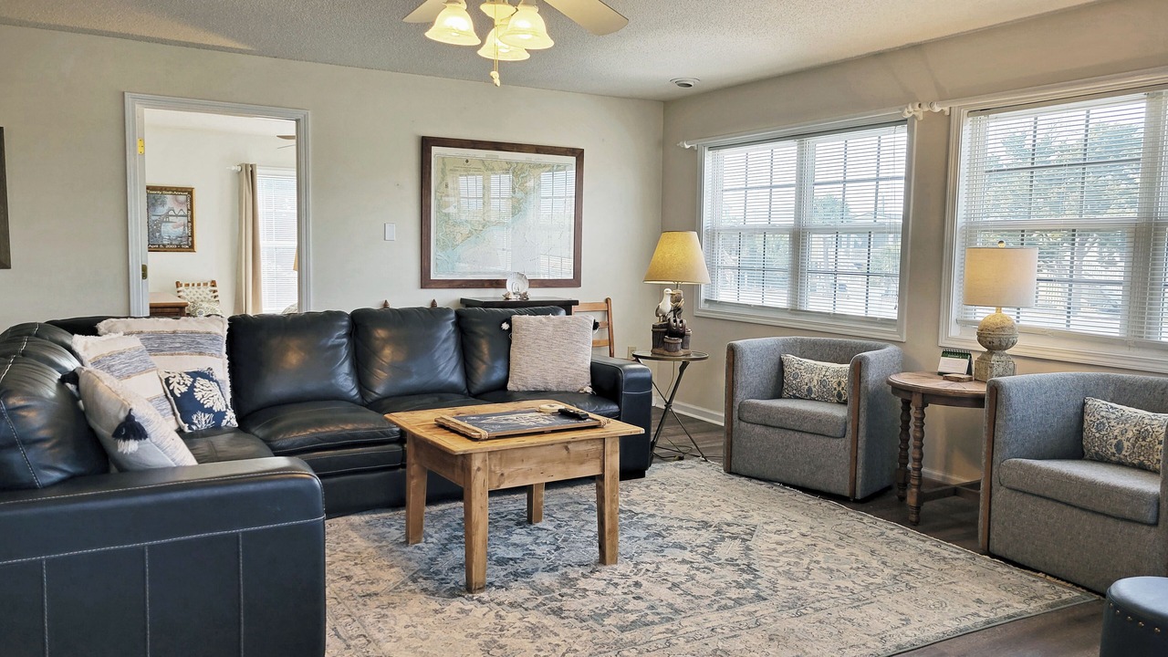 Photo of Livingroom in Litchfield by the Sea