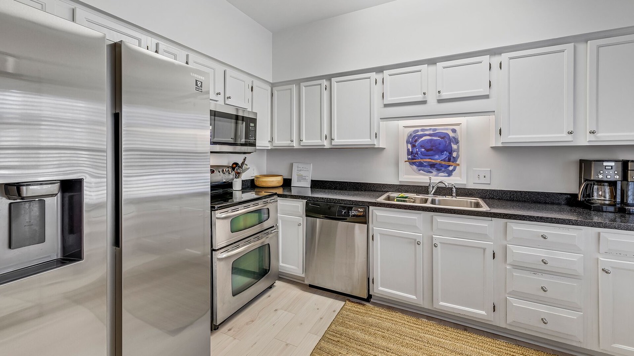 Photo of Kitchen in Debordieu Colony