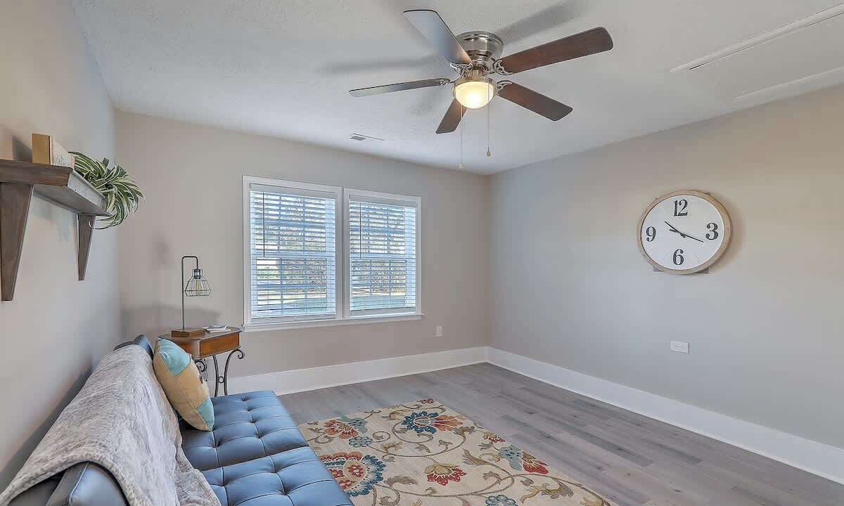Photo of Livingroom in Goose Creek