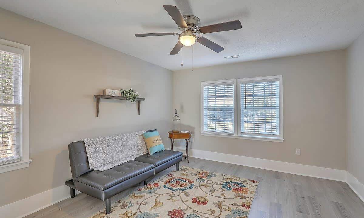 Photo of Livingroom in Goose Creek