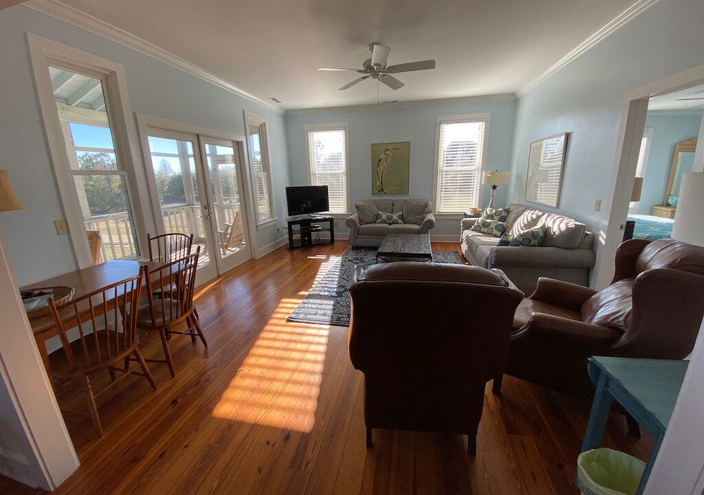 Photo of Livingroom in McClellanville
