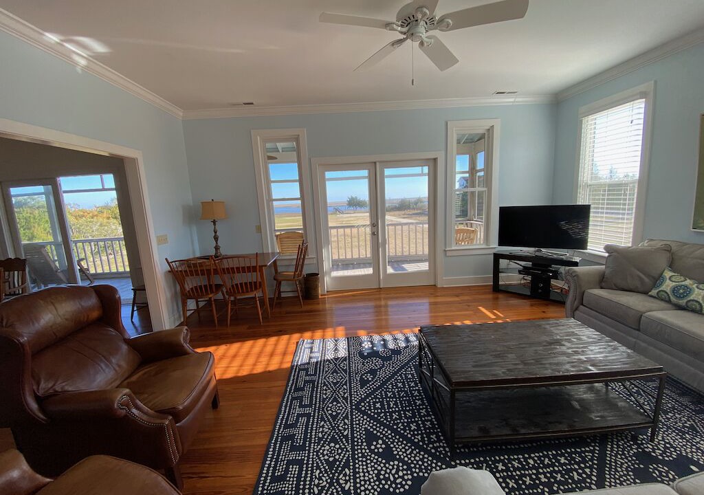 Photo of Livingroom in McClellanville
