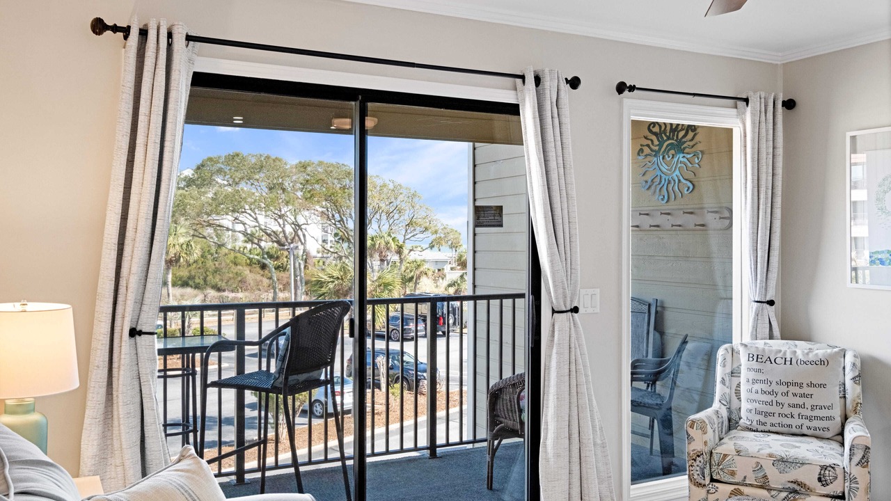 Photo of Livingroom in Folly Field