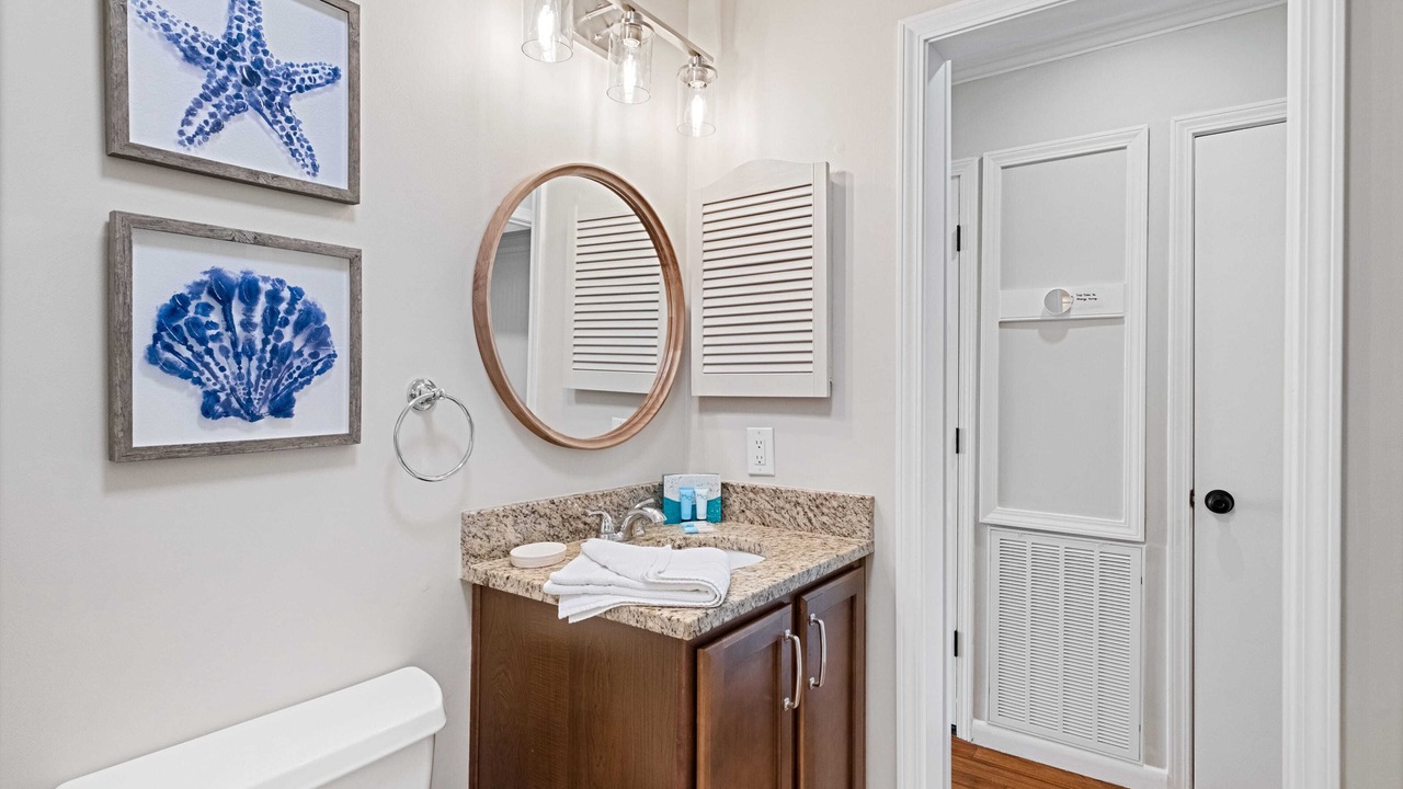 Photo of Bathroom in Folly Field