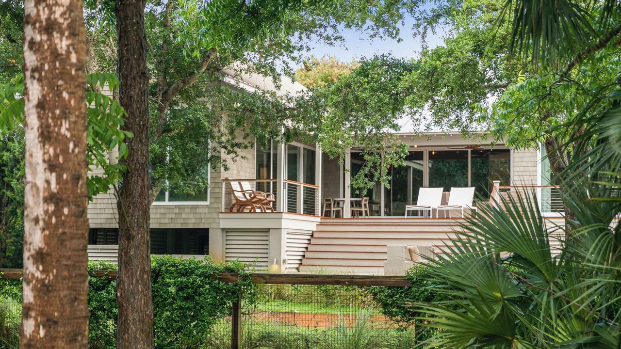 Photo of Patio Balcony in Sullivan's Island