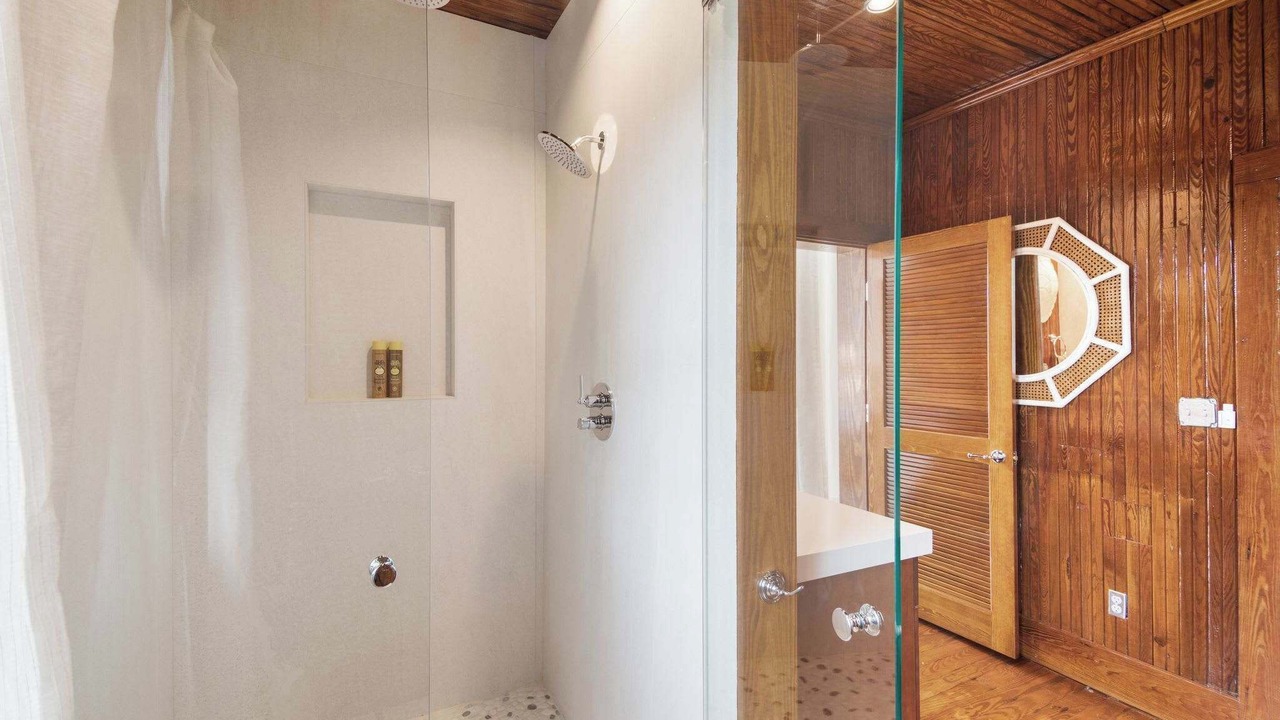 Photo of Bathroom in Sullivan's Island
