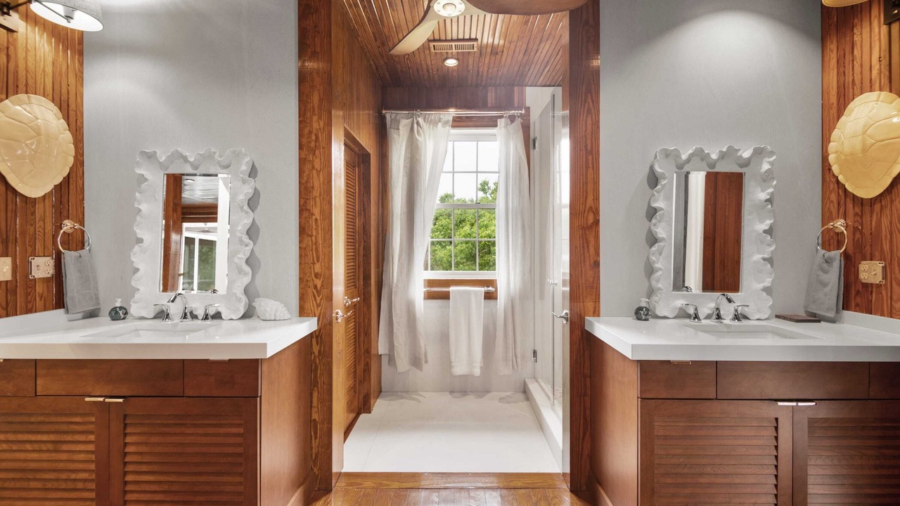 Photo of Bathroom in Sullivan's Island