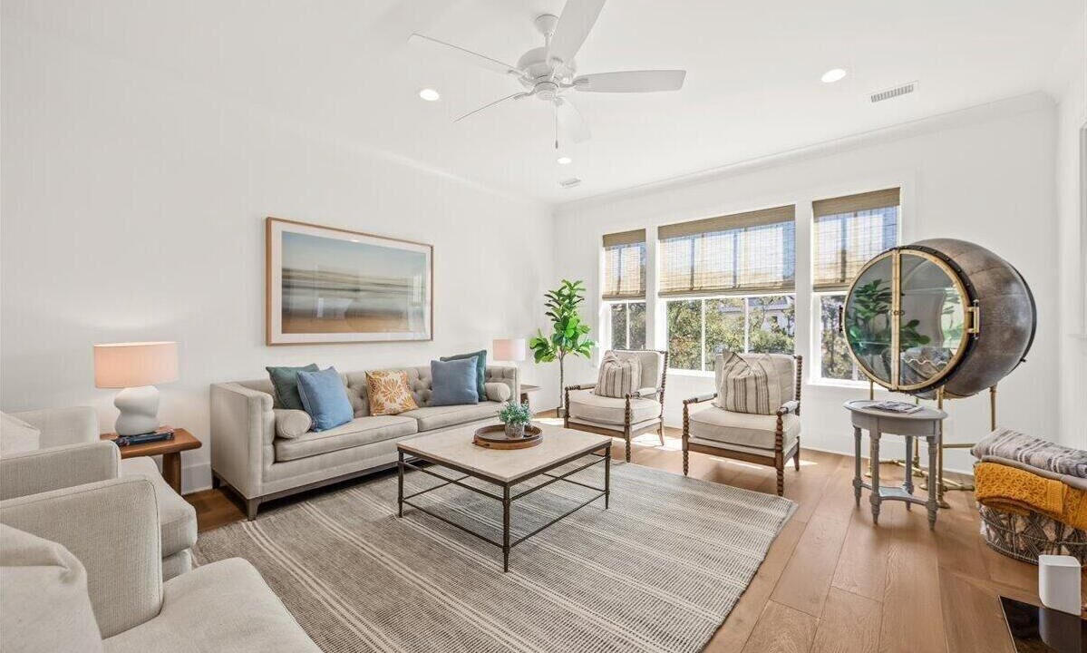 Photo of Livingroom in Johns Island