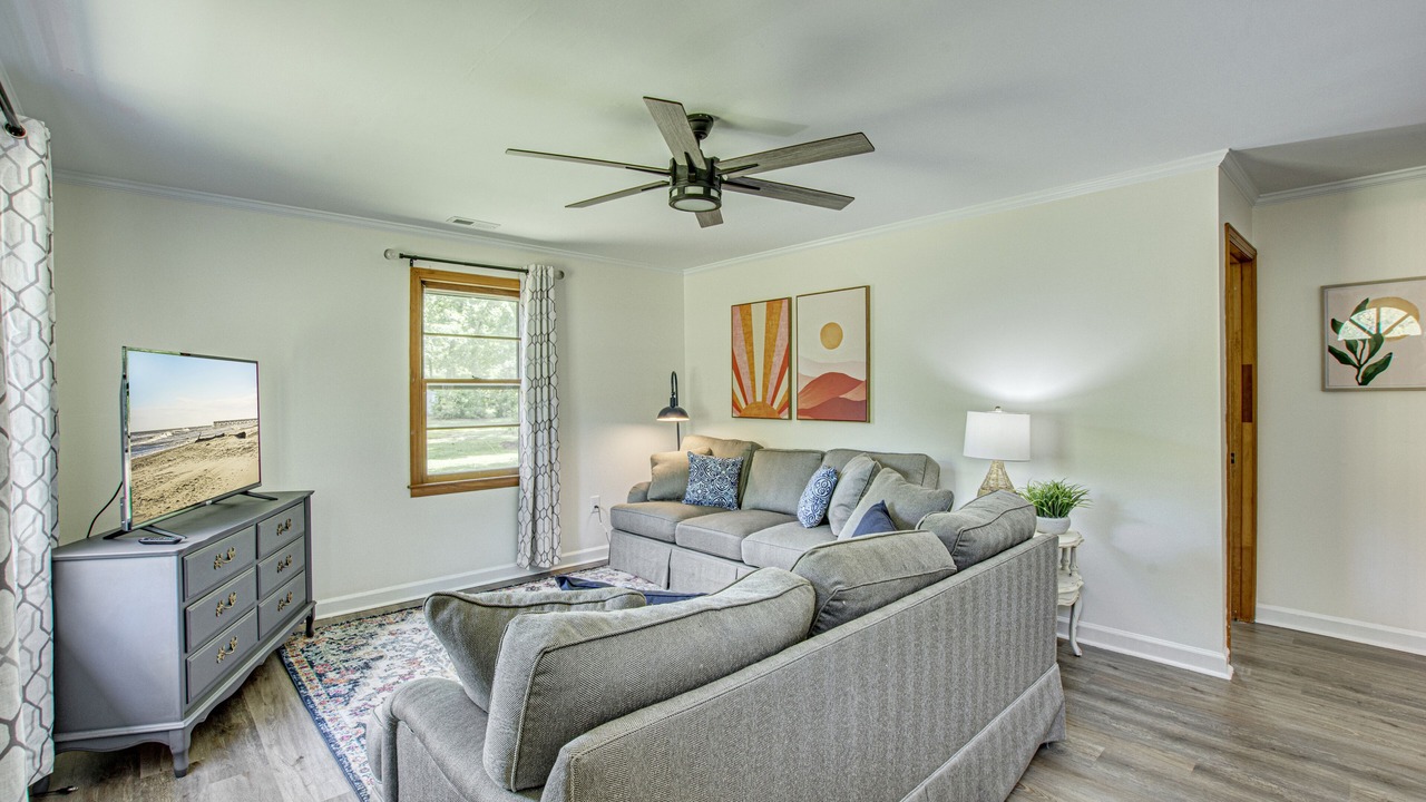 Photo of Livingroom in Lincolnville