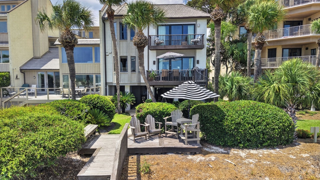 Photo of Patio Balcony in Beach Lagoon