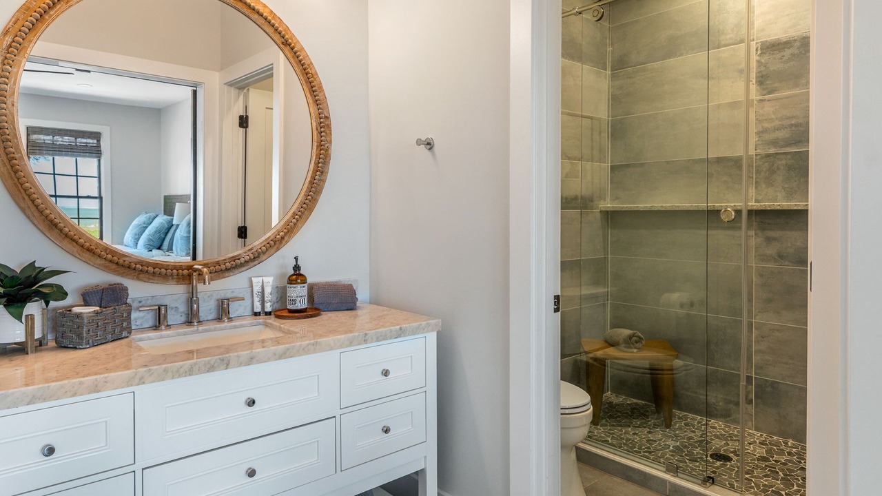 Photo of Bathroom in Melrose on the Beach