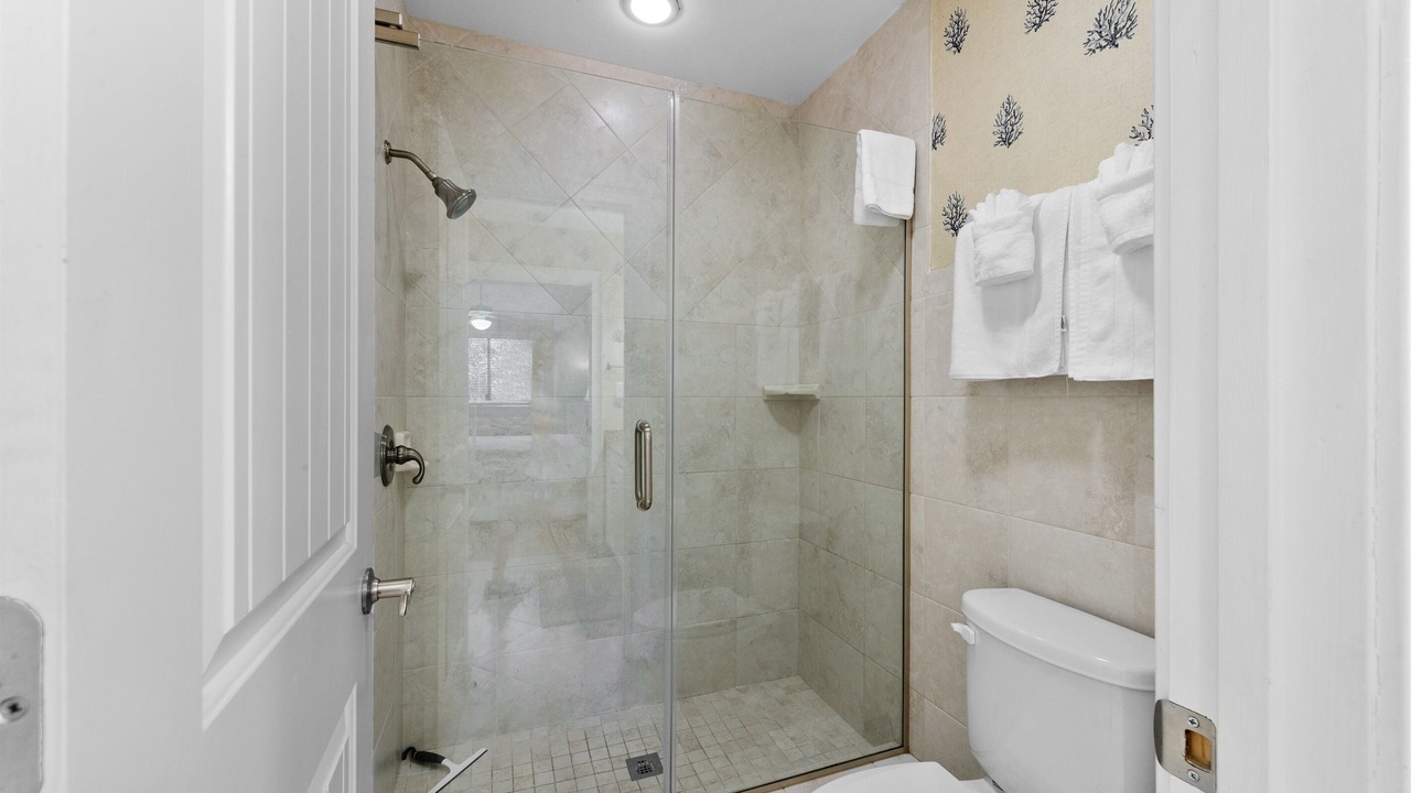 Photo of Bathroom in Arcadian Shores