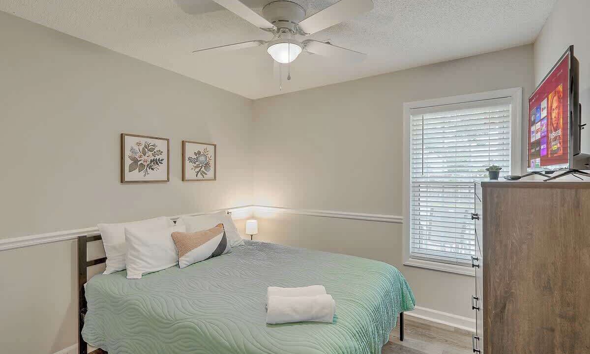 Photo of Bedroom in Summerville