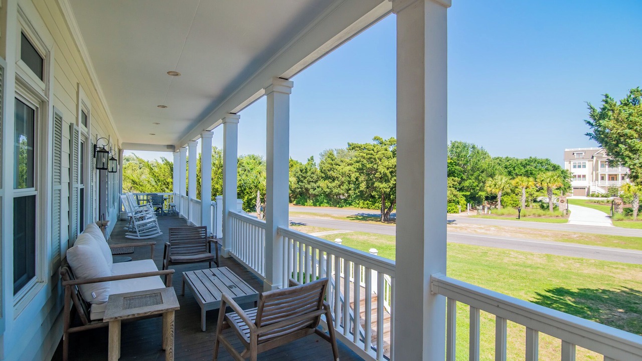 Photo of Patio Balcony in Debordieu Colony
