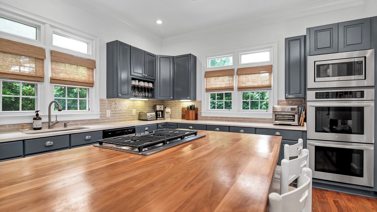 Photo of Kitchen in Debordieu Colony