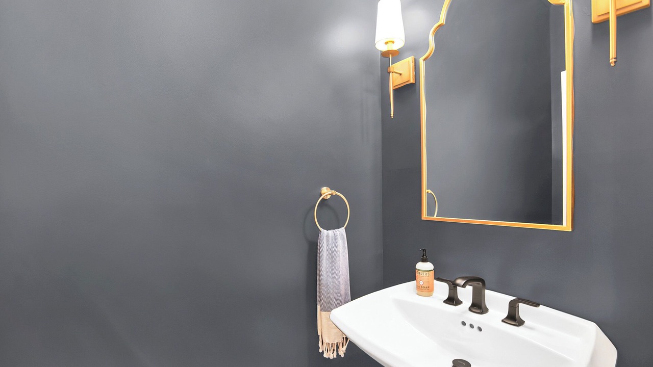 Photo of Bathroom in Debordieu Colony