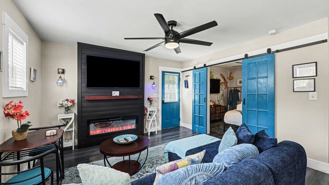 Photo of Livingroom in West Ashley