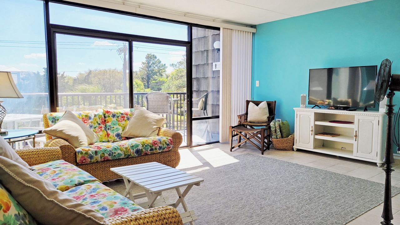 Photo of Livingroom in North Litchfield Beach