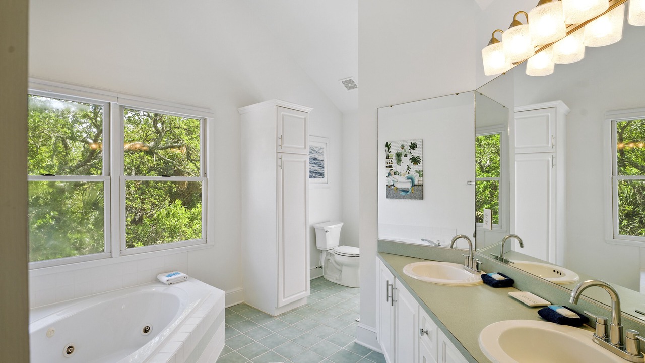 Photo of Bathroom in Sunset Point