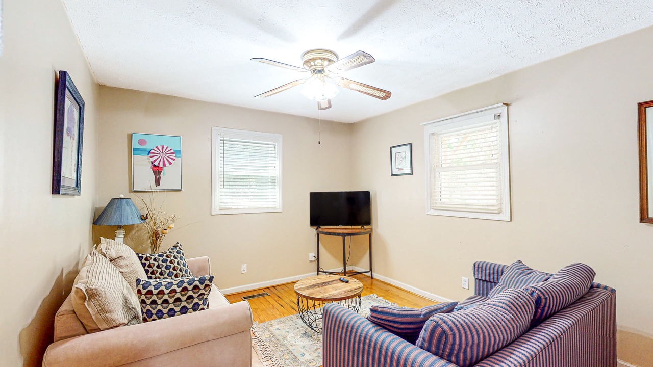 Photo of Livingroom in Atlantic Beach