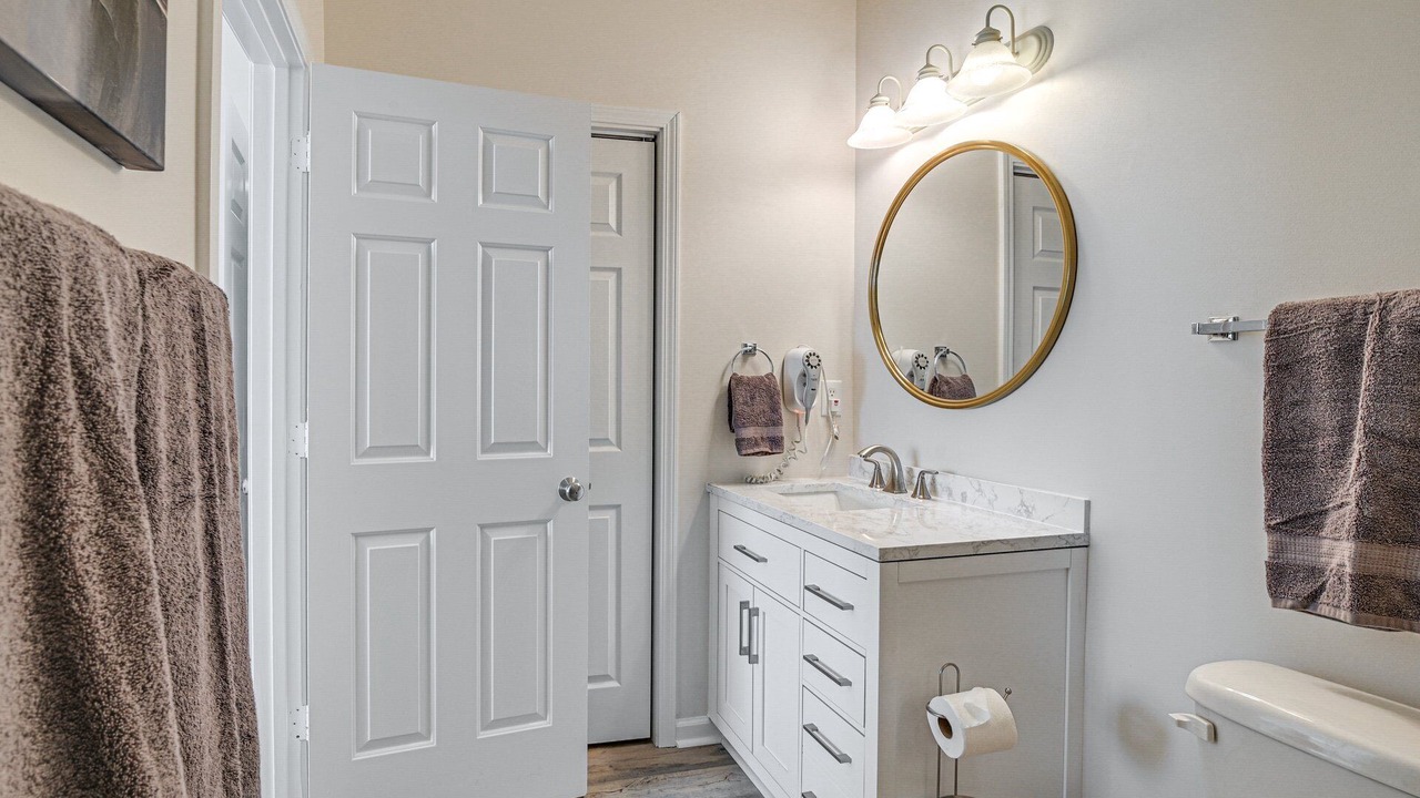 Photo of Bathroom in Red Hill