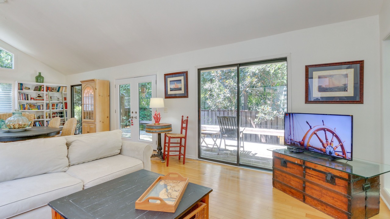 Photo of Livingroom in Sea Pines