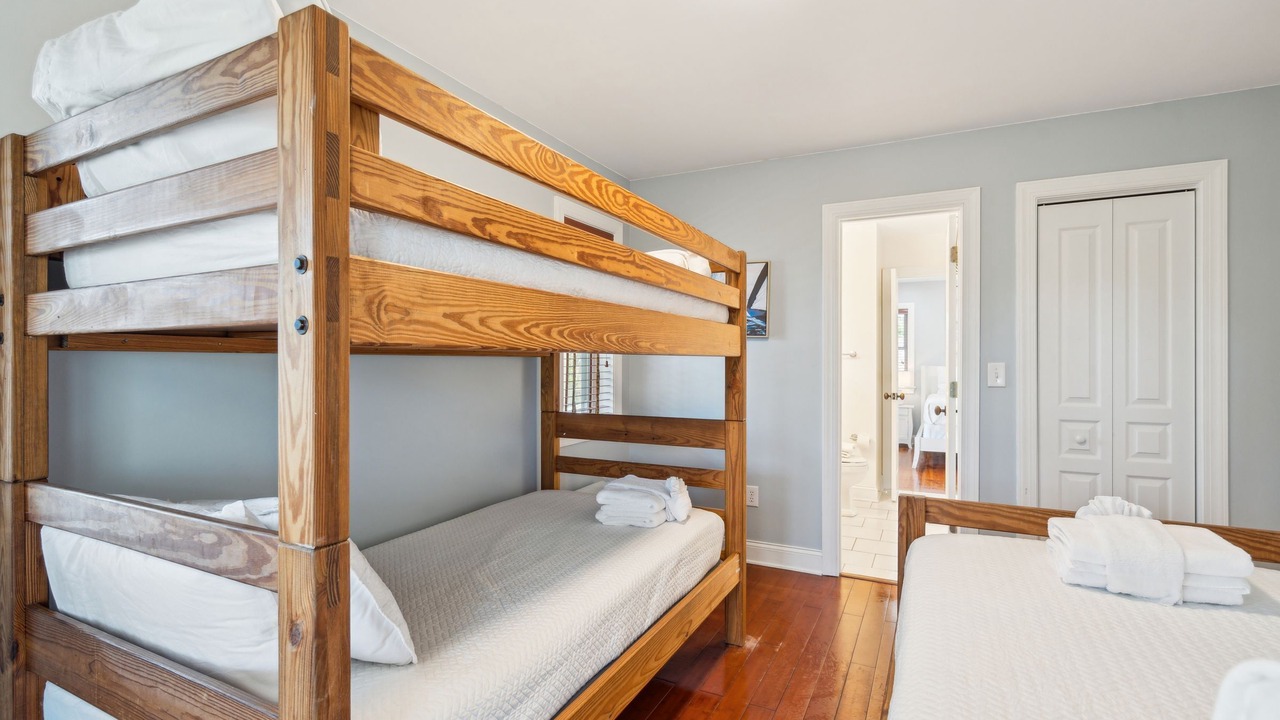 Photo of Bedroom in Sunset Point