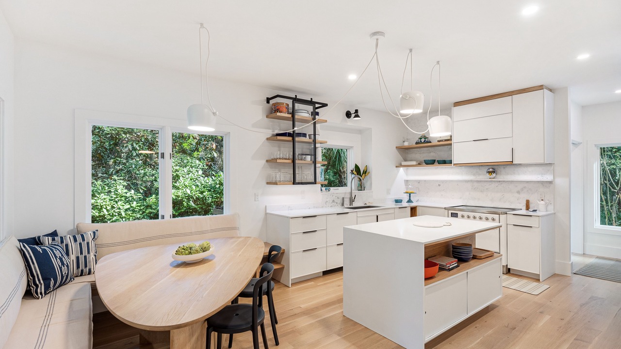 Photo of Kitchen in Vanderhorst Plantation