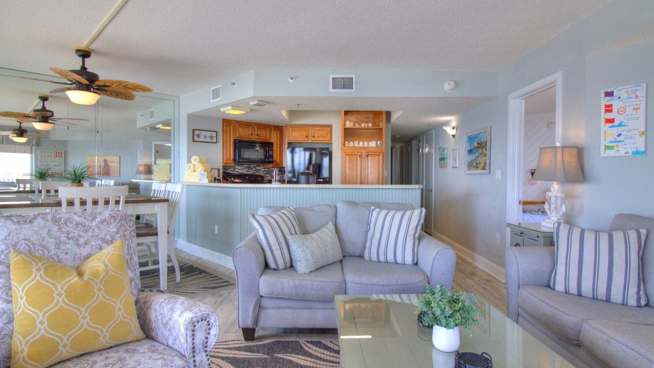 Photo of Livingroom in Arcadian Shores