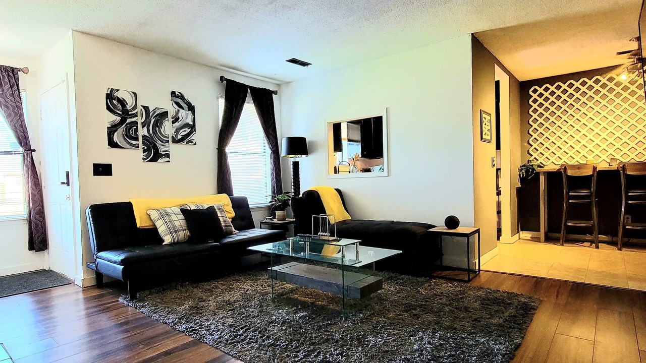 Photo of Livingroom in North Charleston