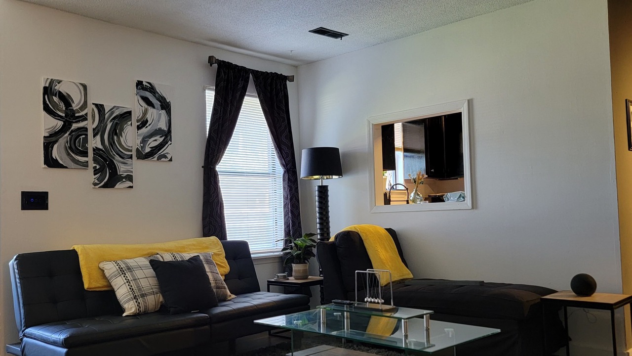 Photo of Livingroom in North Charleston
