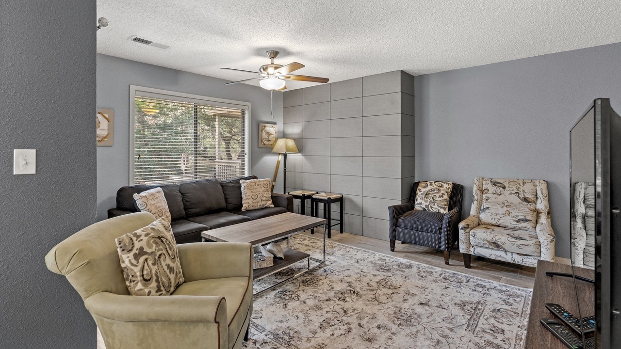 Photo of Bedroom in Arcadian Shores