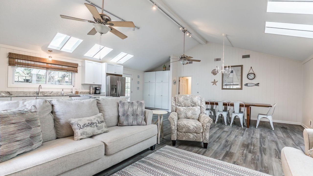 Photo of Livingroom in Saint Helena Island