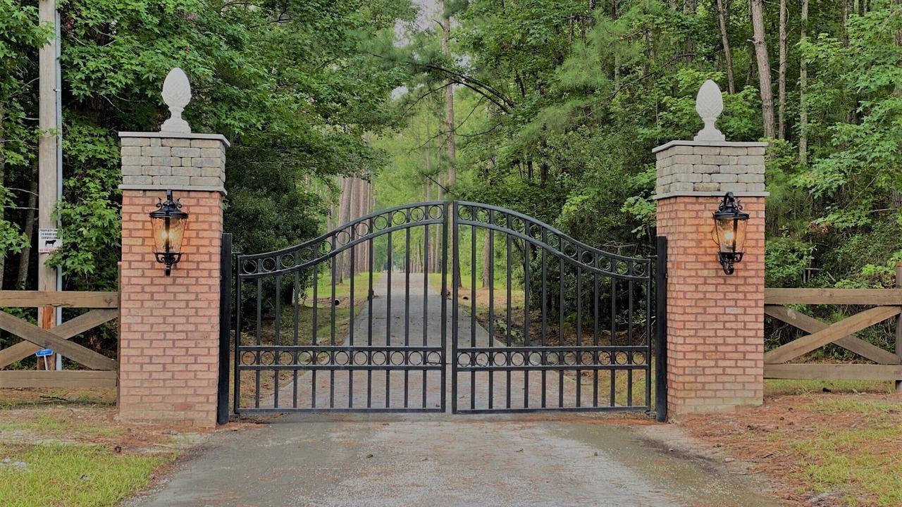 Photo of Others in Ruffin