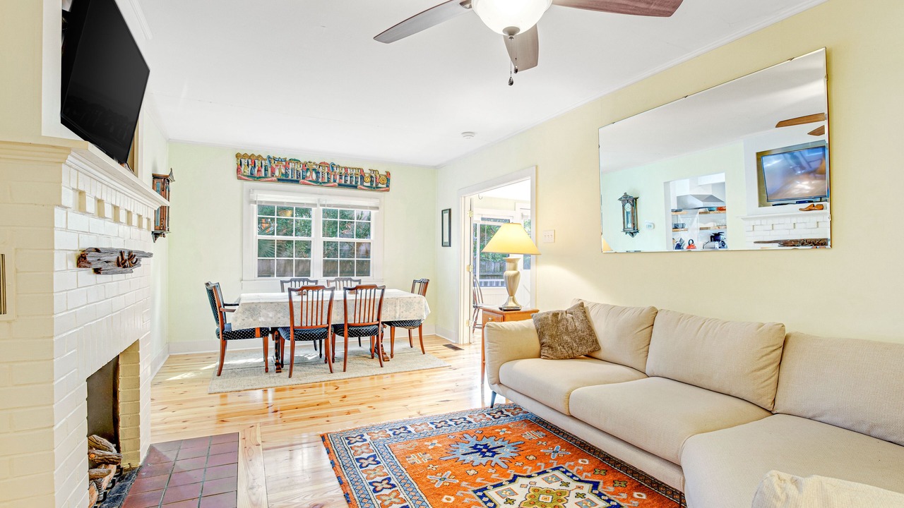 Photo of Livingroom in Folly Beach