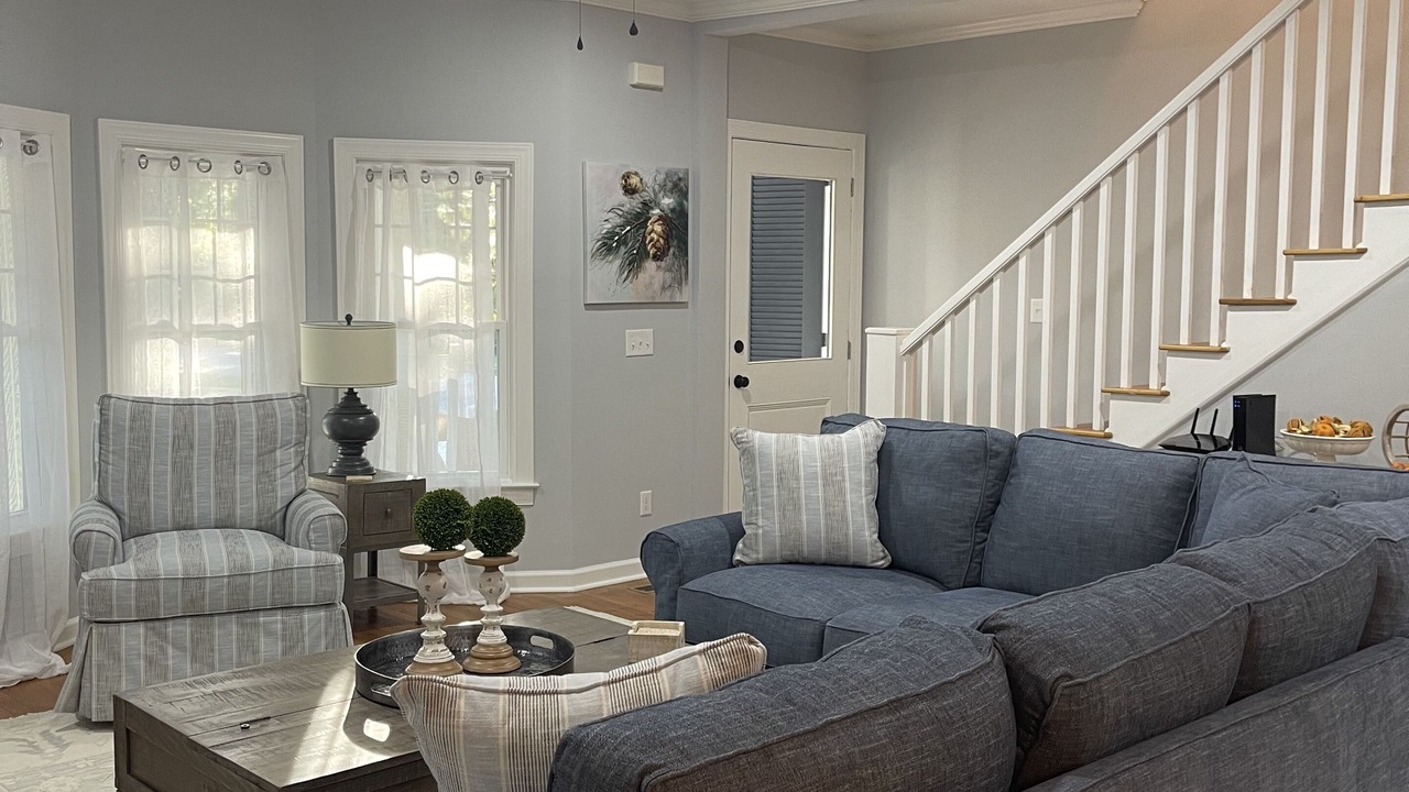 Photo of Livingroom in Downtown