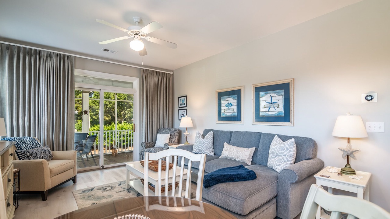 Photo of Livingroom in Litchfield by the Sea