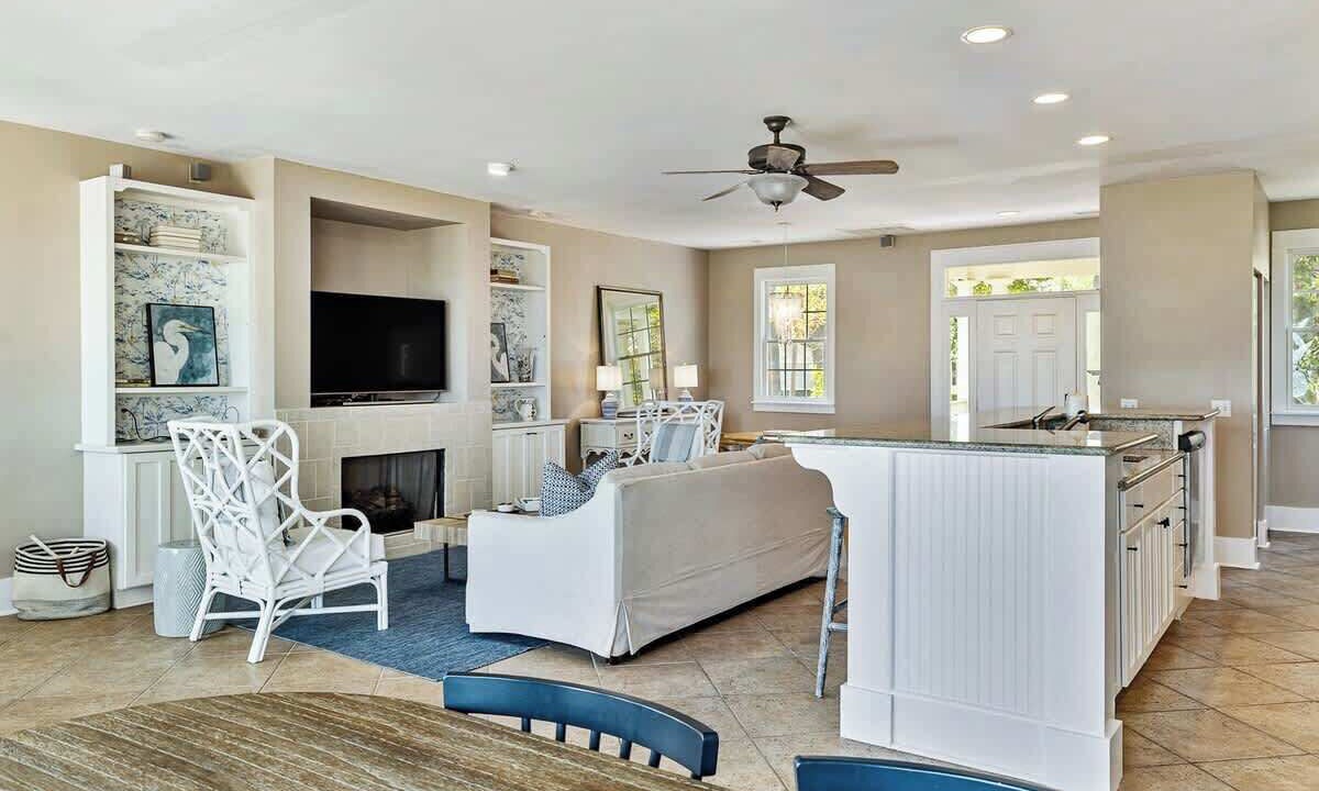 Photo of Livingroom in Melrose on the Beach
