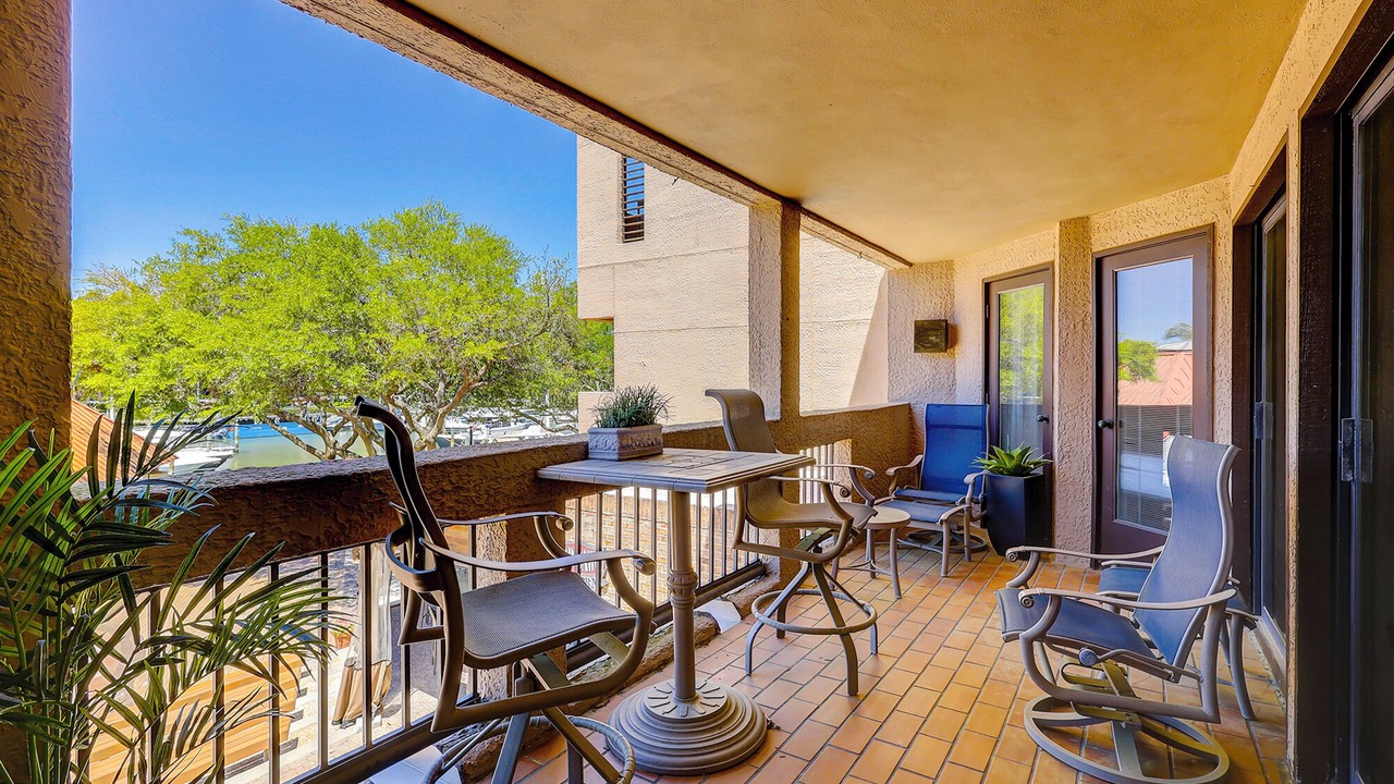 Photo of Patio Balcony in Shelter Cove