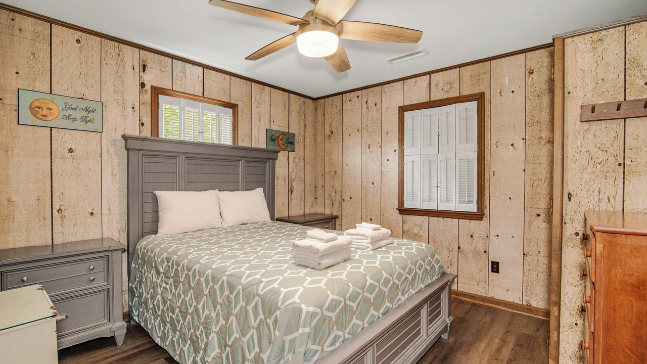 Photo of Bedroom in North Litchfield Beach